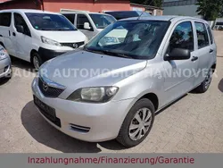 Silber Gebraucht 2005 Mazda 2 Comfort Limousine | 2.299 € (Fairer Preis)
