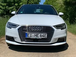 Weiß Gebraucht 2018 Audi A3 Sportback e-tron Design Limousine | 17.950 € (Fairer Preis)