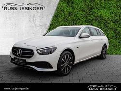 Weiß Gebraucht 2021 Mercedes E300 Avantgarde Limousine | 35.880 € (Fairer Preis)