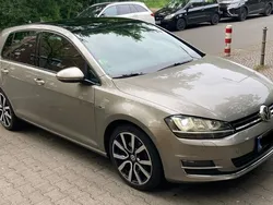 Braun Gebraucht 2015 VW Golf VII Edition Limousine | 15.100 € (Fairer Preis)
