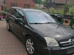 Schwarz Gebraucht 2004 Opel Vectra Limousine | 1.550 € (Fairer Preis)
