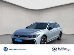 Silber Gebraucht 2024 VW Passat R-line Kombi | 48.480 €
