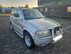 Silber Gebraucht 2002 Suzuki Grand Vitara SUV | 5.299 €