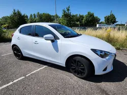 Weiß Gebraucht 2017 Mazda 2 Nakama Limousine | 9.990 € (Guter Preis)