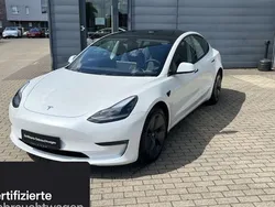 Weiß Gebraucht 2021 Tesla Model 3 Long Range Limousine | 29.400 € (Teuer)