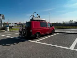 Rot Gebraucht 2009 VW T5 Van | 17.000 €