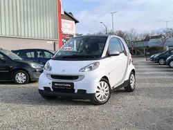 Weiß Gebraucht 2011 Smart ForTwo Coupé Kleinwagen | 3.700 € (Fairer Preis)