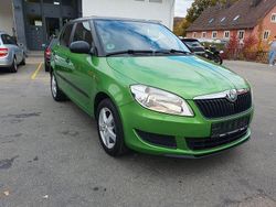 Grün Gebraucht 2011 Skoda Fabia Kleinwagen | 3.800 € (Fairer Preis)