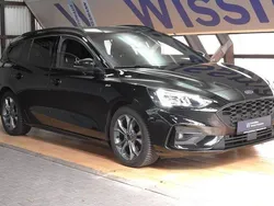 Schwarz Gebraucht 2020 Ford Focus ST-Line Limousine | 17.875 € (Guter Preis)