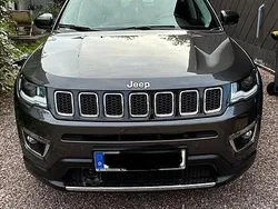 Grau Gebraucht 2021 Jeep Compass Limited SUV | 19.000 € (Fairer Preis)