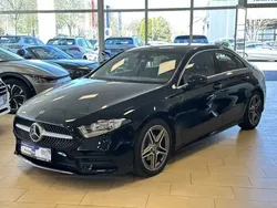 Schwarz Gebraucht 2020 Mercedes A180 AMG line Limousine | 18.870 € (Guter Preis)