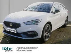Nevada weiss Gebraucht 2024 Seat Leon FR Kombi | 37.430 €
