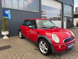Rot Gebraucht 2002 Mini ONE Kleinwagen | 1.690 € (Etwas zu teuer)
