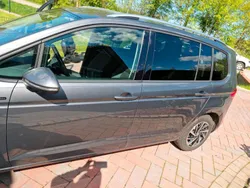 Grau Gebraucht 2018 VW Touran Join Van / Kleinbus | 20.300 € (Fairer Preis)