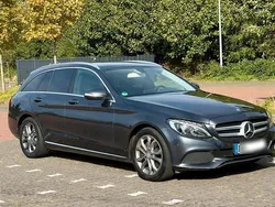 Grau Gebraucht 2015 Mercedes C220 Limousine | 11.800 € (Fairer Preis)