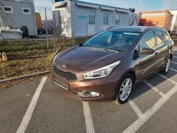 Braun Gebraucht 2014 Kia Ceed FIFA World Cup Edition Kleinwagen | 7.790 € (Fairer Preis)