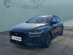 Grau Gebraucht 2024 Ford Focus ST-Line Kombi | 28.149 € (Fairer Preis)