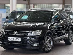 Deep black perleffekt Gebraucht 2017 VW Tiguan Highline SUV | 18.990 € (Etwas zu teuer)