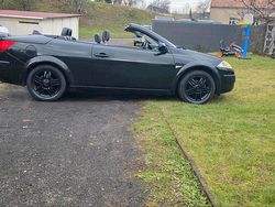 Schwarz Gebraucht 2004 Renault Mégane Cabriolet Cabrio | 1.600 € (Fairer Preis)
