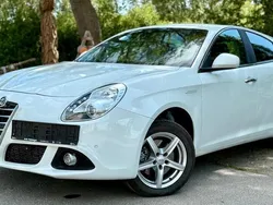 Weiß Gebraucht 2015 Alfa Romeo Giulietta Kleinwagen | 10.999 € (Etwas zu teuer)