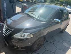 Schwarz Gebraucht 2013 Lancia Ypsilon Kleinwagen | 4.699 €