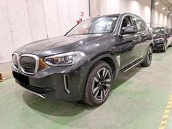 Grau Gebraucht 2021 BMW iX3 SUV | 28.900 € (Fairer Preis)