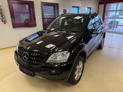 Obsidianschwarz Gebraucht 2006 Mercedes ML280 SUV | 14.990 €
