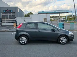 Grau Gebraucht 2009 Fiat Punto Kleinwagen | 2.000 € (Fairer Preis)