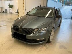 Grau Gebraucht 2017 Skoda Octavia Style Kombi | 5.500 €