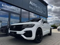 Pure white Gebraucht 2021 VW Touareg R-line SUV | 52.490 € (Guter Preis)