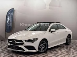 Polarweiss Gebraucht 2019 Mercedes CLA200 AMG line Coupé | 29.580 € (Fairer Preis)