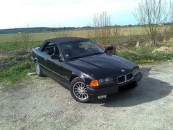 Schwarz Gebraucht 1996 BMW 320 Cabriolet Cabrio | 2.500 €