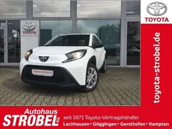 Schneeweiß Neu 2025 Toyota Aygo Business Edition Kleinwagen | 15.680 €