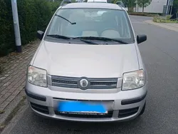 Grau Gebraucht 2004 Fiat Panda Kleinwagen | 1.500 €