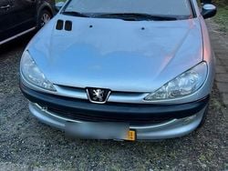 Silber Gebraucht 2002 Peugeot 206 CC Cabrio | 500 €