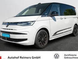 Schwarz Gebraucht 2023 VW Multivan Edition Van / Kleinbus | 52.990 € (Etwas zu teuer)