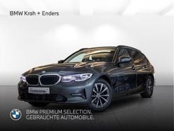 Grau Gebraucht 2021 BMW 318 Sport Line Limousine | 24.900 € (Fairer Preis)