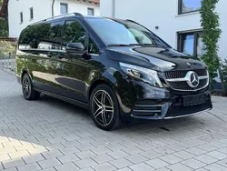 Schwarz Gebraucht 2021 Mercedes V300 AMG Van / Kleinbus | 65.900 € (Etwas zu teuer)