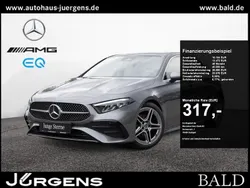 Grau metalliclack mountaingrau Gebraucht 2024 Mercedes A200 AMG Limousine | 33.590 € (Fairer Preis)