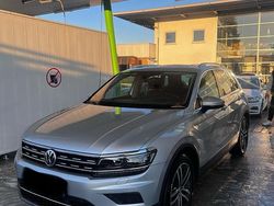 Silber Gebraucht 2018 VW Tiguan Highline SUV | 19.500 € (Etwas zu teuer)