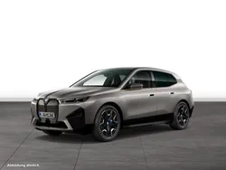 Grau Gebraucht 2024 BMW iX SUV | 64.863 € (Teuer)