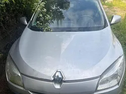 Silber Gebraucht 2011 Renault Mégane GrandTour Dynamique Kombi | 3.500 €