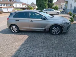 Gold Gebraucht 2017 Hyundai i30 Kleinwagen | 14.200 € (Fairer Preis)