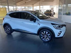 Weiß Gebraucht 2024 Renault Captur Techno SUV | 26.995 € (Fairer Preis)