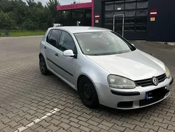 Silber Gebraucht 2004 VW Golf V Limousine | 900 € (Superpreis)