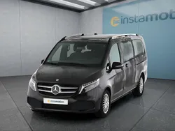 Schwarz Gebraucht 2024 Mercedes V250 Van / Kleinbus | 60.449 € (Fairer Preis)