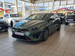 Grün Gebraucht 2023 Kia ProCeed GT Kleinwagen | 29.950 € (Fairer Preis)