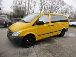 Gelb Gebraucht 2011 Mercedes Vito Van / Kleinbus | 8.490 € (Guter Preis)