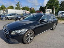 Schwarz Gebraucht 2019 Mercedes E200 Avantgarde Kombi | 9.500 €