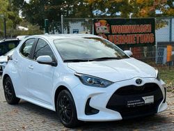 Weiß Gebraucht 2022 Toyota Yaris Hybrid Comfort Kleinwagen | 16.190 € (Guter Preis)